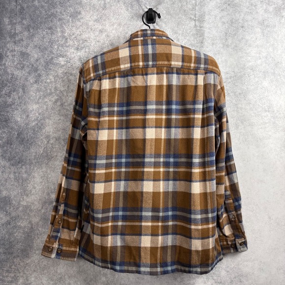 Patagonia Men's Long-Sleeved Fjord Flannel Shirt in Basin Sediment Size Medium - Picture 4 of 9